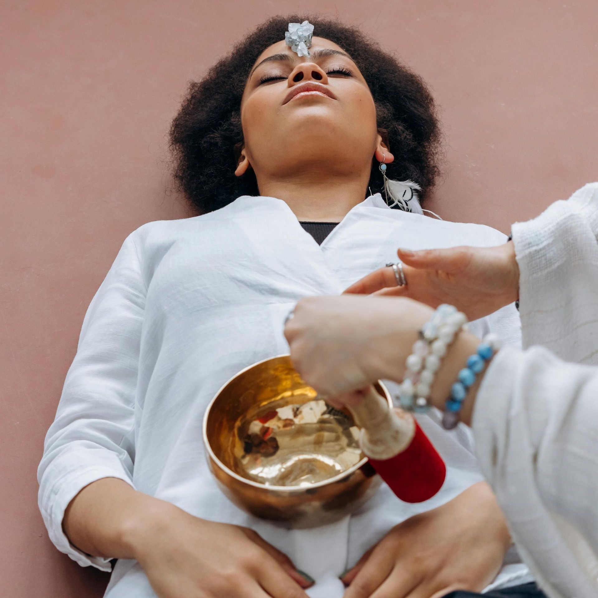 Holistic healing therapy with sound bowls at California Detox & Recovery Center to support relaxation and addiction recovery.