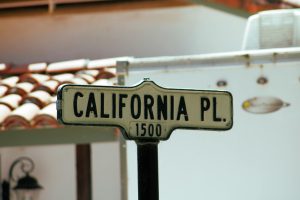 California street sign symbolizing access to mental health treatment at California Detox & Recovery Center in Los Angeles, California.
